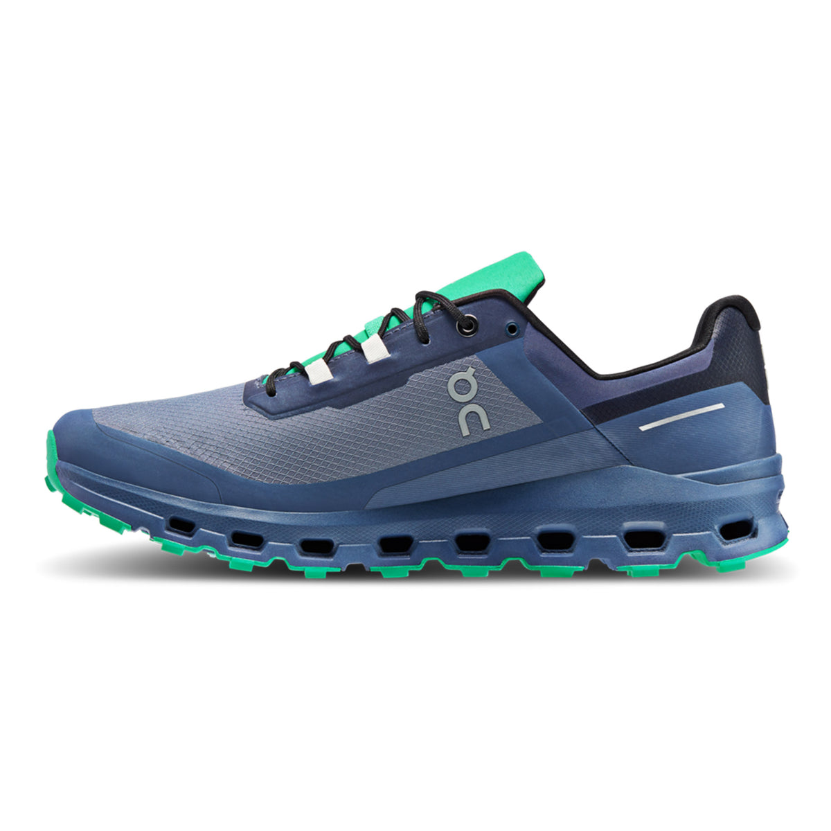 On Cloudvista Waterproof Mens Trail Shoes: Metal/Denim